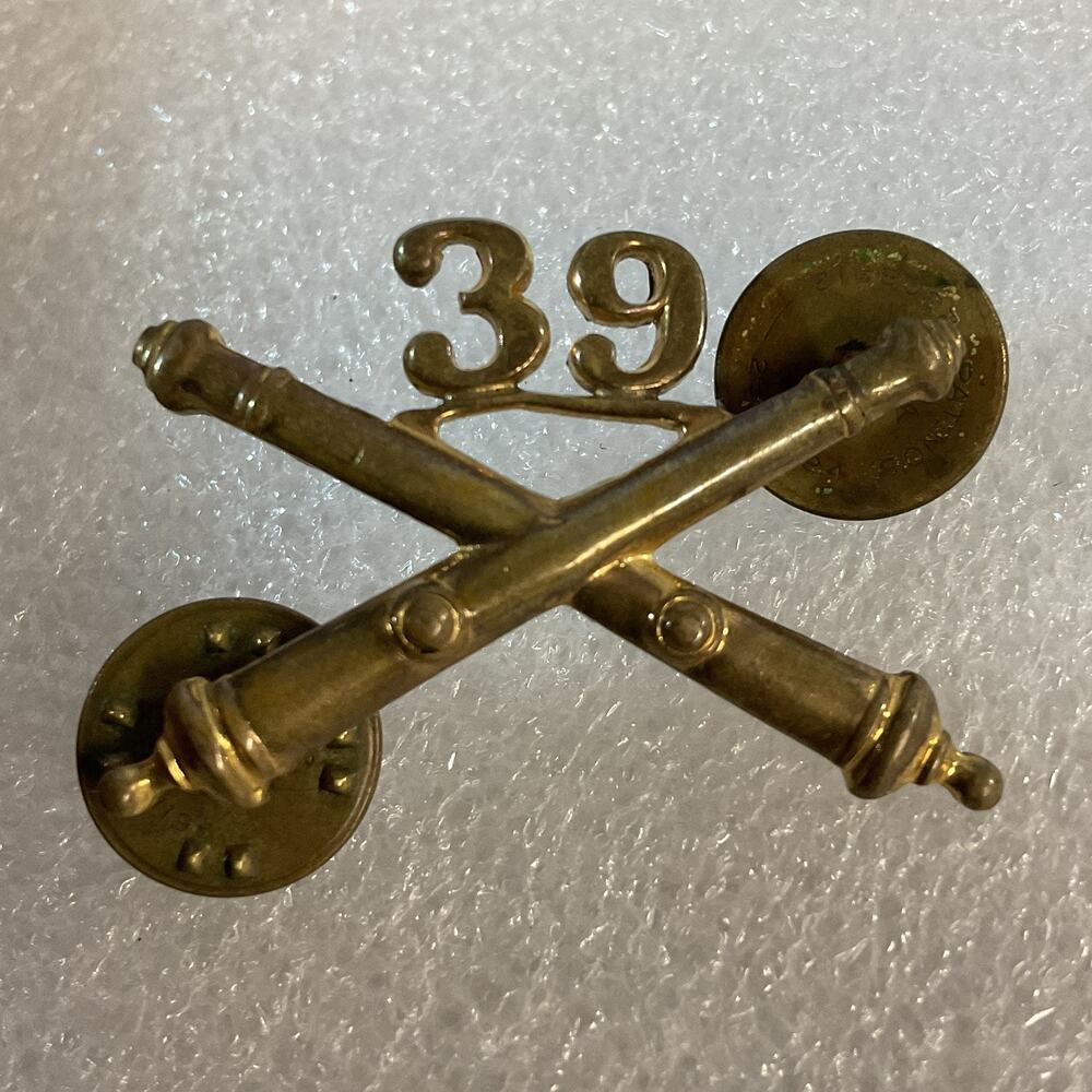 US Army 39th Field Artillery Division Pin Pinback Brass Military GnuCollectibles